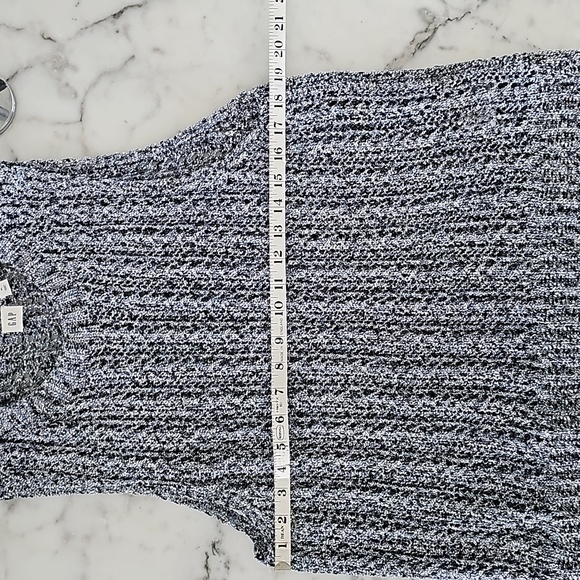 Sweater - Picture 6 of 6